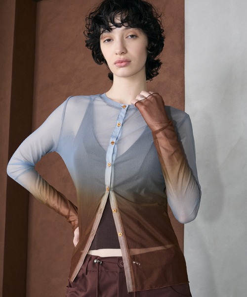 le ELMi（ルエルミ）の「2way gradient sheer cardigan / 2way パワーメッシュ グラデーション カーデトップス（カーディガン/ボレロ・レディース・ブルー/ピンク/ブラウン・FREE）」の13枚目の写真