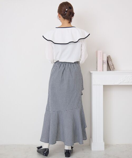 ems excite（エムズエキサイト）の「パイピングフロントリボンBL（シャツ/ブラウス・レディース・ブラック/ナチュラル・FREE）」の8枚目の写真