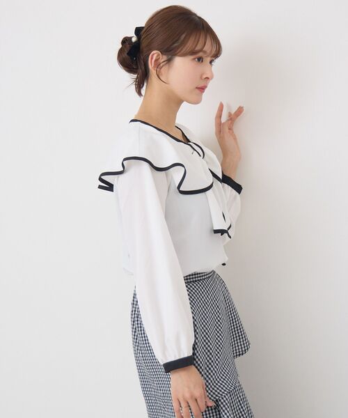 ems excite（エムズエキサイト）の「パイピングフロントリボンBL（シャツ/ブラウス・レディース・ブラック/ナチュラル・FREE）」の10枚目の写真