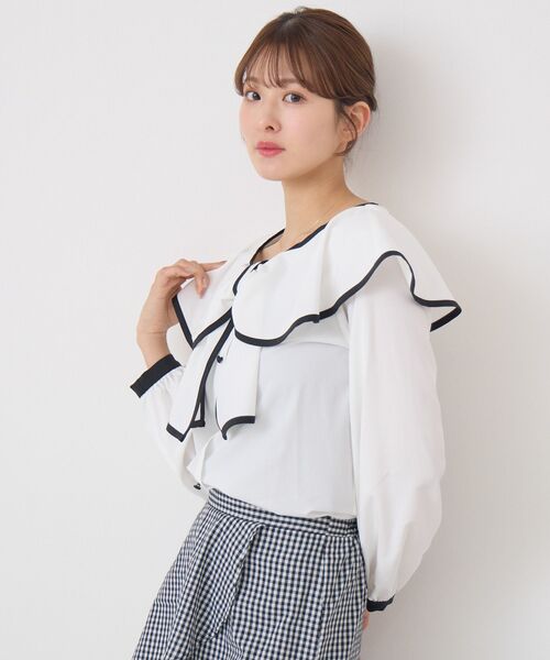 ems excite（エムズエキサイト）の「パイピングフロントリボンBL（シャツ/ブラウス・レディース・ブラック/ナチュラル・FREE）」の11枚目の写真