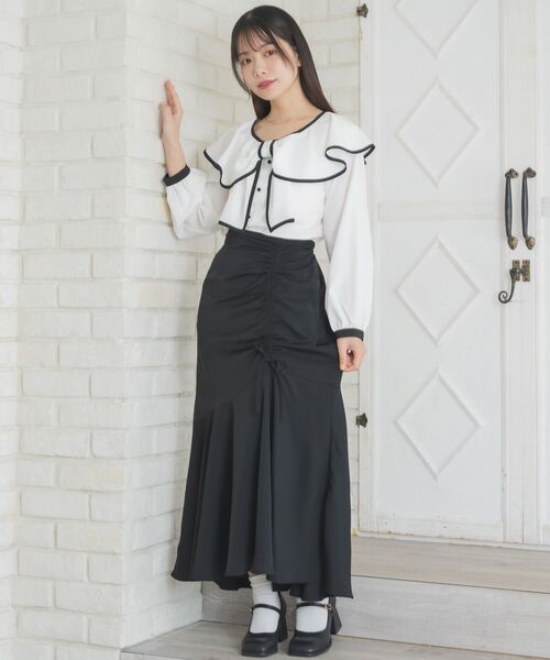 ems excite（エムズエキサイト）の「パイピングフロントリボンBL（シャツ/ブラウス・レディース・ブラック/ナチュラル・FREE）」の13枚目の写真