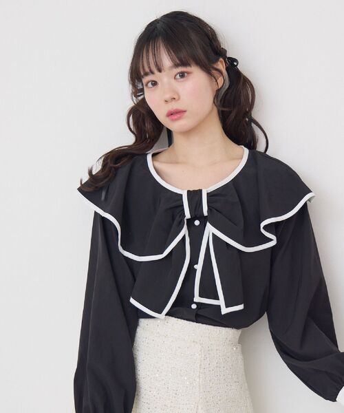 ems excite（エムズエキサイト）の「パイピングフロントリボンBL（シャツ/ブラウス・レディース・ブラック/ナチュラル・FREE）」の3枚目の写真