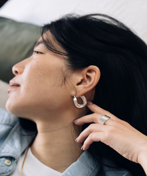 Nothing And Others（ナッシングアンドアザーズ）の「「Nothing And Others/ナッシングアンドアザーズ」Parallel line Ring（リング・レディース・シルバー・FREE）」の4枚目の写真