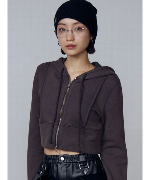 EMODA（エモダ）の「ショートレイヤードフーディー（Tシャツ