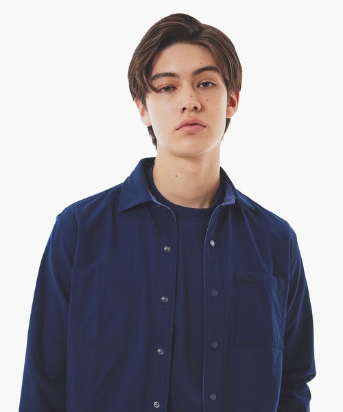 LACOSTE(ラコステ)の「カラーリバーシブルボタンダウンシャツ(シャツ/ブラウス・メンズ・ダークグリーン/ベージュ/ネイビー・39/41/40/42)」の20枚目の写真