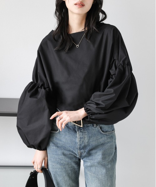 La-gemme(ラジェム)の「ボリュームスリーブブラウス(シャツ/ブラウス・レディース・ブラック/ホワイト・フリー)」の2枚目の写真