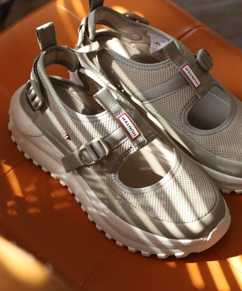 HUNTER(ハンター)の「HUNTER ユニセックス トラベル フロー サンダル(サンダル・レディース・ブラック/ホワイト×グリーン/オフホワイト・24cm/23cm/25cm)」の11枚目の写真