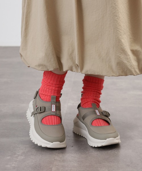 HUNTER(ハンター)の「HUNTER ユニセックス トラベル フロー サンダル(サンダル・レディース・ブラック/ホワイト×グリーン/オフホワイト・24cm/23cm/25cm)」の15枚目の写真