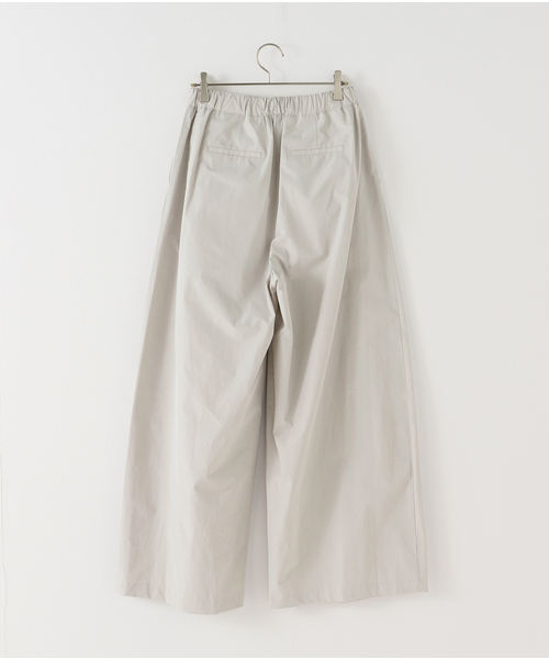 AMOMENTO(アモーメント)の「【AMOMENTO / アモーメント】 THREE TUCK BANDING PANTS AM25SSW09PT(その他パンツ・レディース・グレー系その他・1)」の2枚目の写真