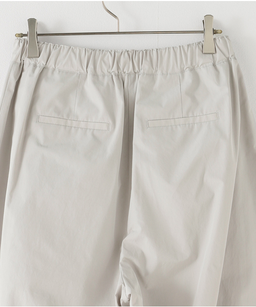 AMOMENTO(アモーメント)の「【AMOMENTO / アモーメント】 THREE TUCK BANDING PANTS AM25SSW09PT(その他パンツ・レディース・グレー系その他・1)」の3枚目の写真
