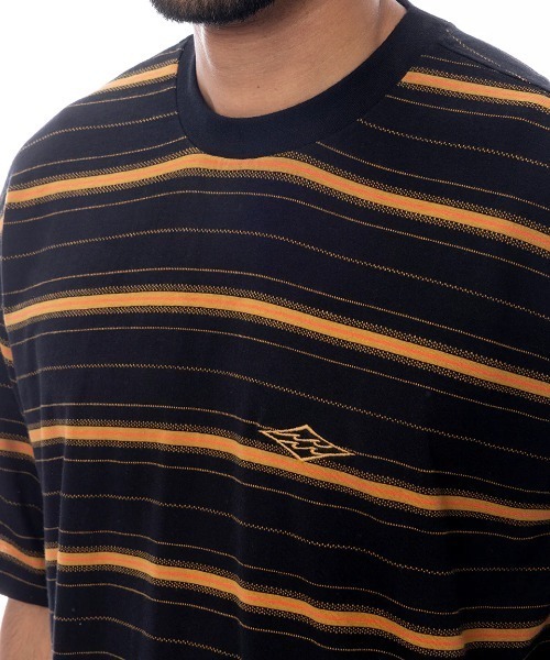 BILLABONG(ビラボン)の「BILLABONG メンズ BAXTER SS Tシャツ 【2025年春夏モデル】/ビラボンボーダー半袖Tシャツ(Tシャツ/カットソー・メンズ・ブラック/ブラウン系その他・LARGE/MEDIUM)」の4枚目の写真