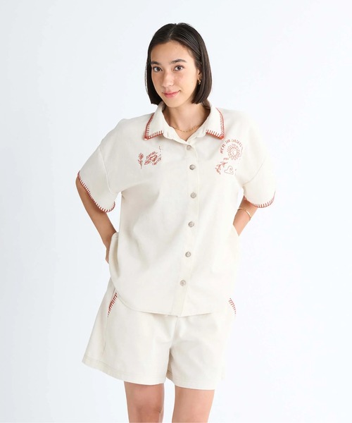 ROXY（ロキシー）の「SWEET DOODLES /ロキシーカバーアップシャツ（シャツ/ブラウス・レディース・ベージュ・LARGE）」の2枚目の写真