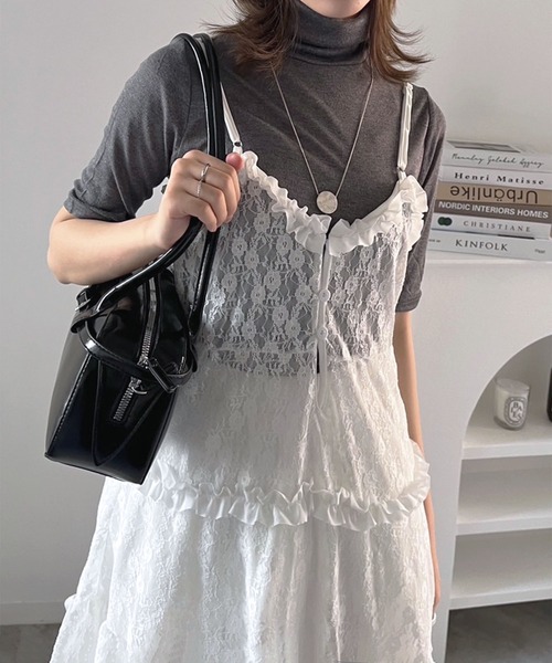 Jewelobe（ジュエローブ）の「フリル×レースビスチェディテールキャミチュニック（キャミソール・レディース・ブラック/ホワイト・FREE）」の5枚目の写真