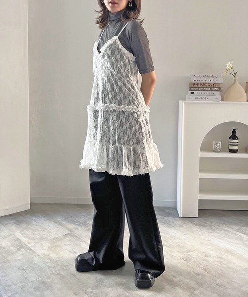 Jewelobe（ジュエローブ）の「フリル×レースビスチェディテールキャミチュニック（キャミソール・レディース・ブラック/ホワイト・FREE）」の13枚目の写真