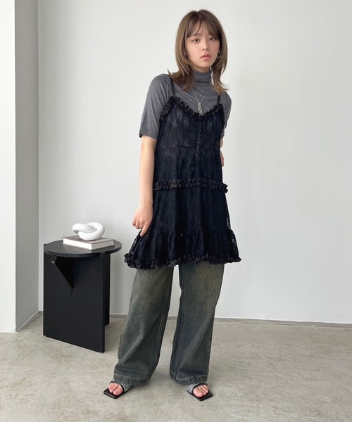 Jewelobe(ジュエローブ)の「フリル×レースビスチェディテールキャミチュニック(キャミソール・レディース・ブラック/ホワイト・FREE)」の22枚目の写真