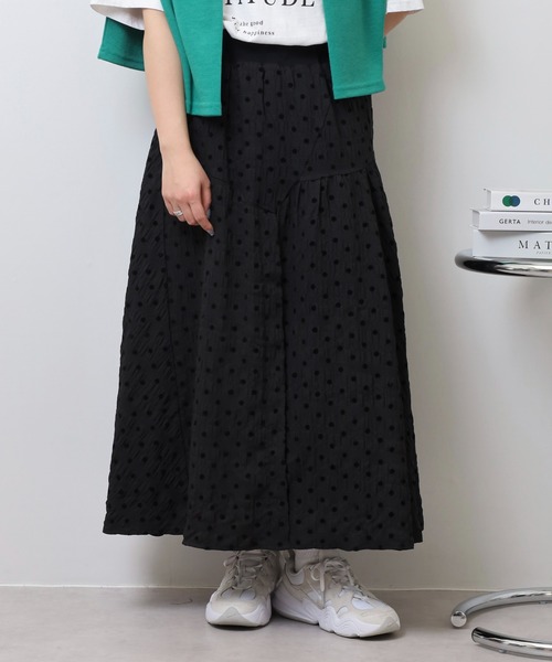 Anna Nicola(アンナニコラ)の「Anna Nicola フロッキードット切替ロングスカート(スカート・レディース・オフホワイト/ブラック/キャメル・38)」の10枚目の写真