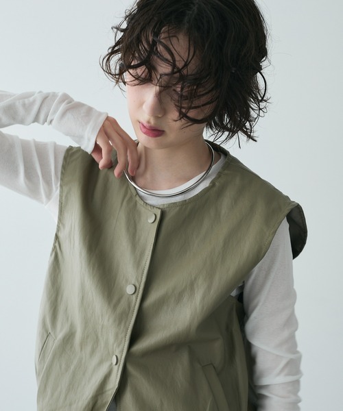 Trish(トリッシュ)の「ビーガンレザーバルーンベスト(ベスト・レディース・アイボリー/ベージュ・MEDIUM)」の18枚目の写真