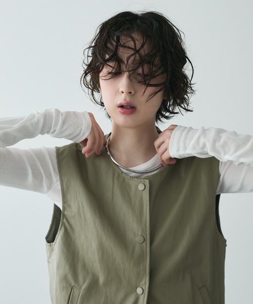 Trish(トリッシュ)の「ビーガンレザーバルーンベスト(ベスト・レディース・アイボリー/ベージュ・MEDIUM)」の19枚目の写真
