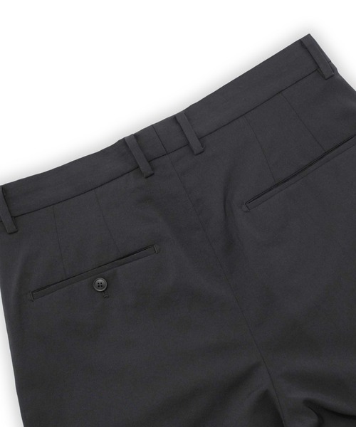 yoko sakamoto(ヨーコサカモト)の「【YOKO SAKAMOTO】 ONE PLEATED TROUSERS(スラックス・メンズ・ブラック・MEDIUM/SMALL)」の5枚目の写真