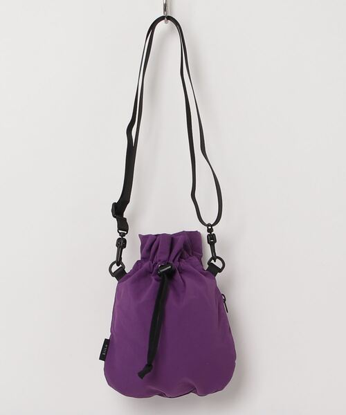MAISON mou(メゾンムー)の「【SiiLo/シーロ】CRUMPLE 巾着ショルダー(ショルダーバッグ・レディース・ダークグレー/ベージュ/パープル/ブラック・FREE)」の4枚目の写真