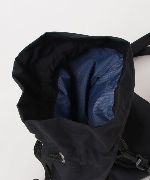 MAISON mou(メゾンムー)の「【SiiLo/シーロ】CRUMPLE 巾着ショルダー(ショルダーバッグ・レディース・ダークグレー/ベージュ/パープル/ブラック・FREE)」の9枚目の写真