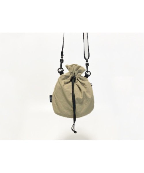 MAISON mou(メゾンムー)の「【SiiLo/シーロ】CRUMPLE 巾着ショルダー(ショルダーバッグ・レディース・ダークグレー/ベージュ/パープル/ブラック・FREE)」の17枚目の写真