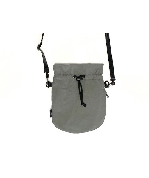 MAISON mou(メゾンムー)の「【SiiLo/シーロ】CRUMPLE 巾着ショルダー(ショルダーバッグ・レディース・ダークグレー/ベージュ/パープル/ブラック・FREE)」の22枚目の写真