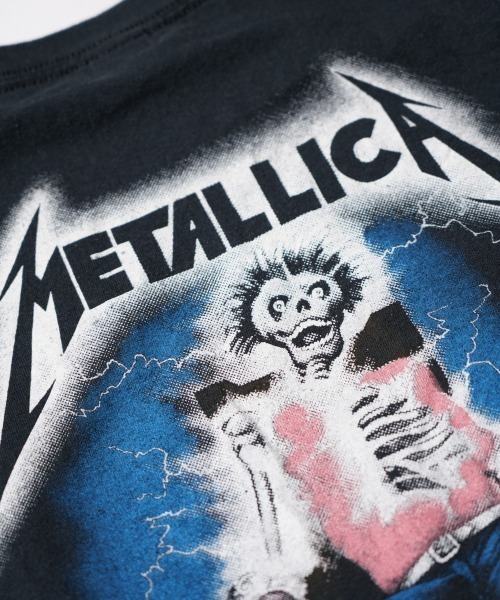 METALLICA（メタリカ）の「THRIFTY LOOK / スリフティールック THRIFTY 'METALLICA' TEE（Tシャツ/カットソー・メンズ・ブラック系1/ブラック・X-LARGE/MEDIUM/LARGE）」の6枚目の写真