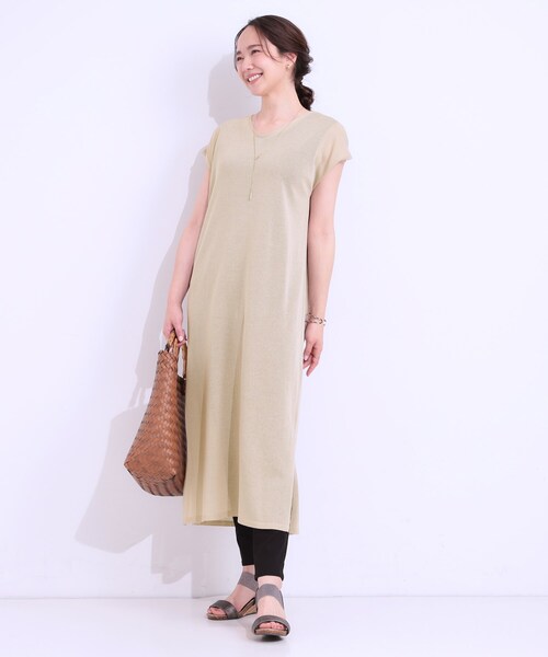 SHOO・LA・RUE（シューラルー）の「【洗える/S-LL】大人のシアーニットワンピース（ワンピース・レディース・ブラック/ベージュ/グリーン系・01/02/03/04）」の12枚目の写真