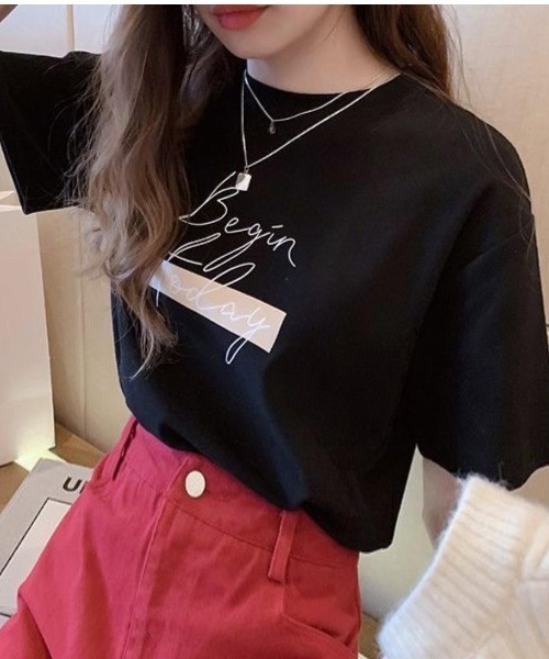 maison de LATIR（メゾンドラティール）の「大人かわいいロゴプリント白Tシャツ。 半袖で春夏もカジュアルに着られるロゴトップス（Tシャツ/カットソー・レディース・ホワイト/ブラック/グレー・ONESIZE）」の9枚目の写真