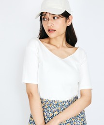 QUEENS COURT（クイーンズコート）の「テレコボートネック2WAYトップス≪手洗い可能≫（Tシャツ/カットソー）」