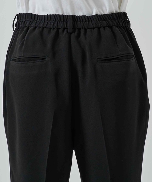 STUDIOUS（ステュディオス）の「【STUDIOUS】ESSENTIAL TAPERED PANTS（スラックス・メンズ・チャコールグレー/ブラック・1/2）」の16枚目の写真