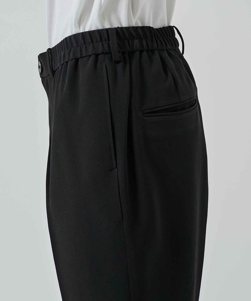 STUDIOUS（ステュディオス）の「【STUDIOUS】ESSENTIAL TAPERED PANTS（スラックス・メンズ・チャコールグレー/ブラック・1/2）」の15枚目の写真