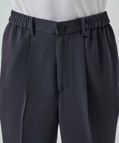 STUDIOUS（ステュディオス）の「【STUDIOUS】ESSENTIAL TAPERED PANTS（スラックス・メンズ・チャコールグレー/ブラック・1/2）」の4枚目の写真