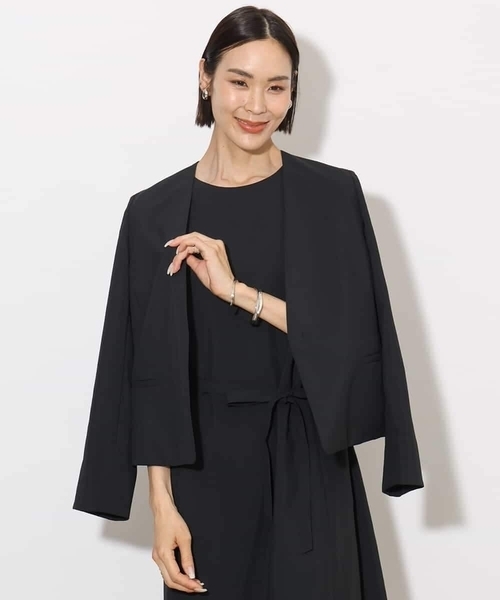 MICHEL KLEIN（ミッシェル・クラン）の「[機能性素材]ドライノーカラージャケット(セットアップ対応)（ノーカラージャケット・レディース・ブラック/ライトグレー・38）」の9枚目の写真