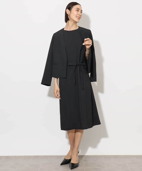 MICHEL KLEIN（ミッシェル・クラン）の「[機能性素材]ドライノーカラージャケット(セットアップ対応)（ノーカラージャケット・レディース・ブラック/ライトグレー・38）」の13枚目の写真
