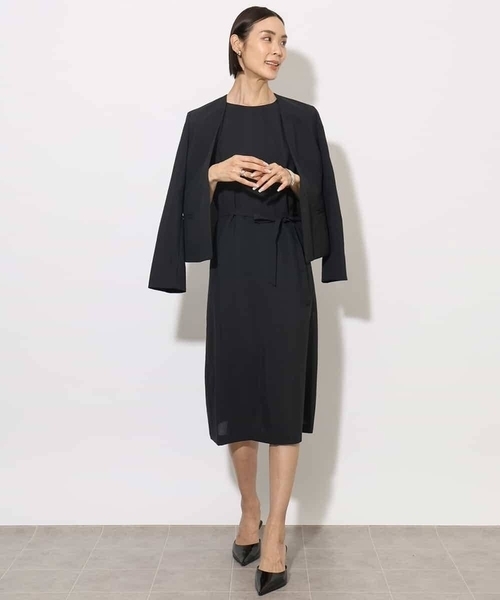 MICHEL KLEIN（ミッシェル・クラン）の「[機能性素材]ドライノーカラージャケット(セットアップ対応)（ノーカラージャケット・レディース・ブラック/ライトグレー・38）」の14枚目の写真