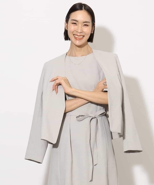 MICHEL KLEIN（ミッシェル・クラン）の「[機能性素材]ドライノーカラージャケット(セットアップ対応)（ノーカラージャケット・レディース・ブラック/ライトグレー・38）」の21枚目の写真