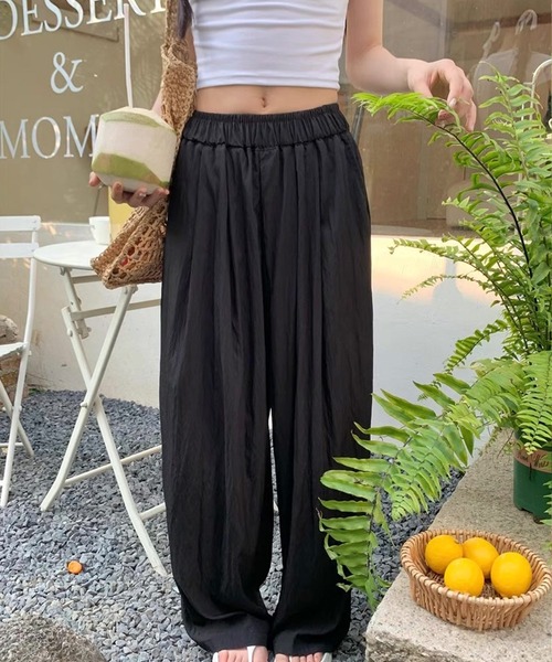 shopnikoniko(ショップニコニコ)の「ワイドパンツ リラックスパンツ シワ加工 くしゅくしゅ イージーパンツ(その他パンツ・レディース・アイボリー/ブラック・フリー)」の6枚目の写真