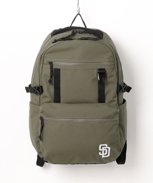 MLB(メジャーリーグベースボール)の「MLB CORDURA ワンポイントロゴリュック2【パドレス】(バックパック/リュック・レディース・ブラック/カーキ・FREE)」の2枚目の写真