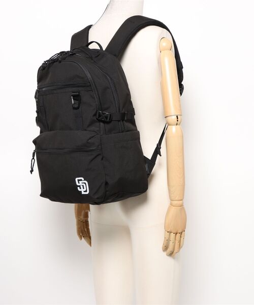 MLB(メジャーリーグベースボール)の「MLB CORDURA ワンポイントロゴリュック2【パドレス】(バックパック/リュック・レディース・ブラック/カーキ・FREE)」の6枚目の写真