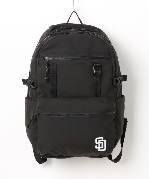 MLB(メジャーリーグベースボール)の「MLB CORDURA ワンポイントロゴリュック2【パドレス】(バックパック/リュック・レディース・ブラック/カーキ・FREE)」の1枚目の写真