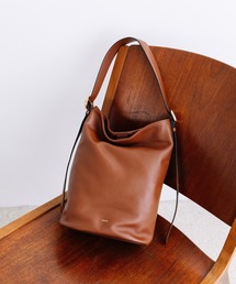 Beau're | BEAURE Design Buckle Bucket ショルダー Bag(ショルダーバッグ)