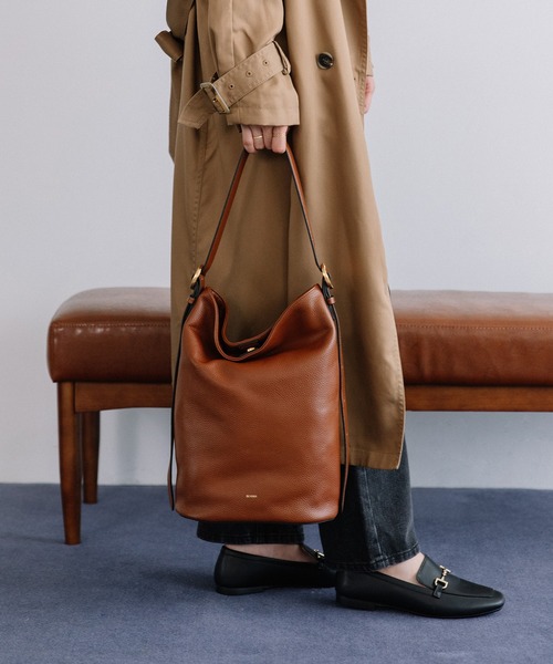 Beau're（ヴュレ）の「BEAURE Design Buckle Bucket ショルダー Bag（ショルダーバッグ・レディース・ブラウン/ブラック/ベージュ/アイボリー・FREE）」の6枚目の写真