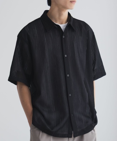 URBAN COLLECTION(アーバンコレクション)の「【URBANCOLLECTION/アーバンコレクション】レースレギュラーシャツ(シャツ/ブラウス・メンズ・ホワイト/ブラック/ライラック・S/M/L/XL)」の2枚目の写真