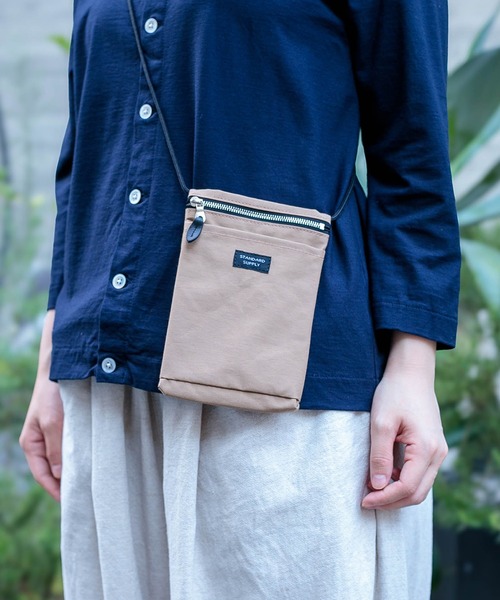 STANDARD SUPPLY（スタンダードサプライ）の「[ STANDARD SUPPLY ] SIMPLICITY SLING PURSE M / スリングパースM（ショルダーバッグ・レディース・ネイビー/グレー/ブルー/チャコールアッシュ/ブラック/サンドベージュ・M）」の5枚目の写真