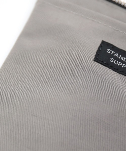 STANDARD SUPPLY（スタンダードサプライ）の「[ STANDARD SUPPLY ] SIMPLICITY SLING PURSE M / スリングパースM（ショルダーバッグ・レディース・ネイビー/グレー/ブルー/チャコールアッシュ/ブラック/サンドベージュ・M）」の11枚目の写真