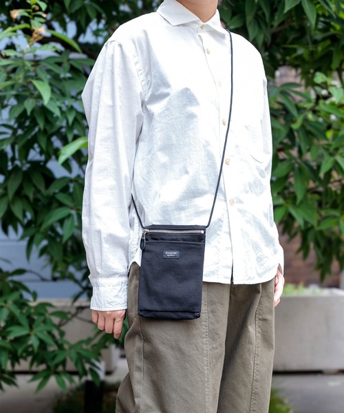 STANDARD SUPPLY（スタンダードサプライ）の「[ STANDARD SUPPLY ] SIMPLICITY SLING PURSE M / スリングパースM（ショルダーバッグ・レディース・ネイビー/グレー/ブルー/チャコールアッシュ/ブラック/サンドベージュ・M）」の16枚目の写真