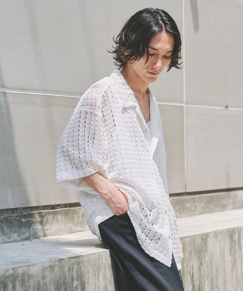 JOURNAL STANDARD(ジャーナルスタンダード)の「アブストラクト レース 半袖 シャツ(シャツ/ブラウス・メンズ・ブラック/ホワイト/ホワイト系その他/ベージュ/ネイビー・MEDIUM/LARGE)」の8枚目の写真
