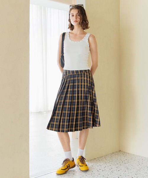 FOREVER 21（フォーエバー トゥエンティーワン）の「【2025SS】スタッズタンク（タンクトップ・レディース・ブラウン/オフホワイト/ブラック・FREE）」の5枚目の写真